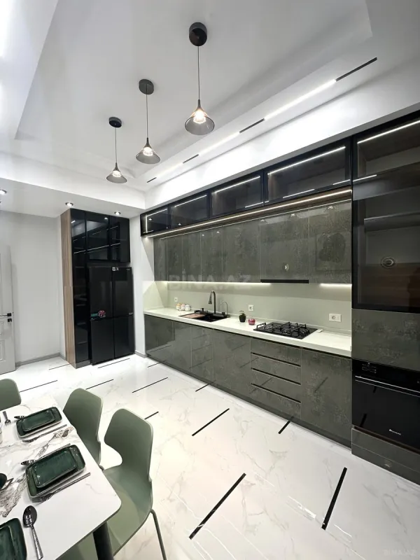 Satılır 3 otaqlı mənzil 125 m²