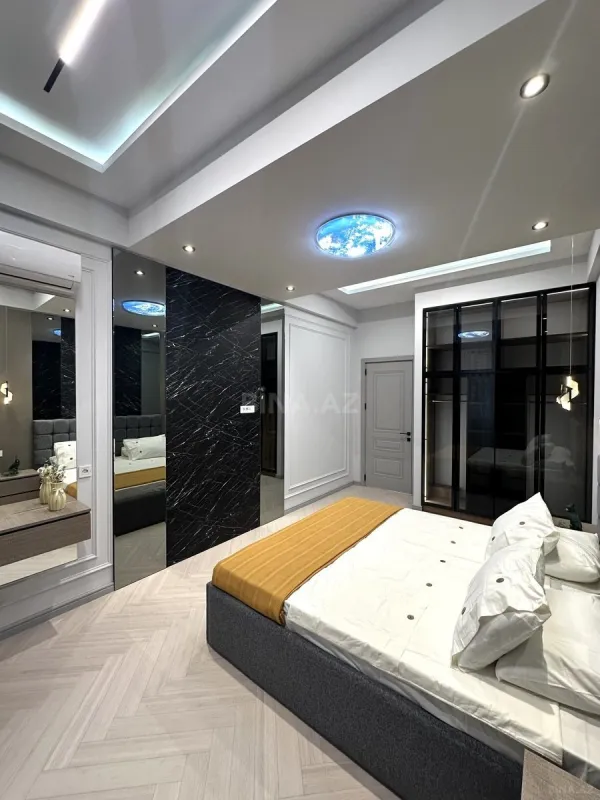 Satılır 3 otaqlı mənzil 125 m²