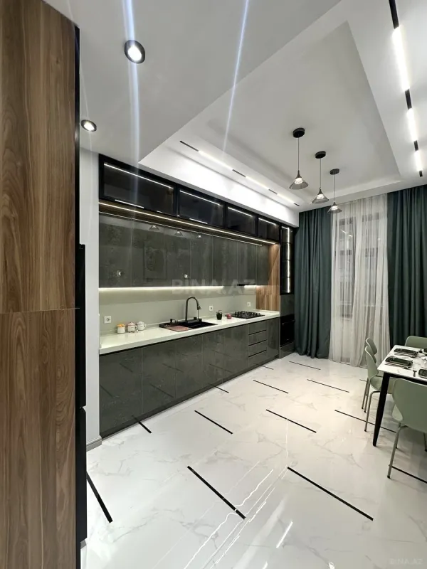 Satılır 3 otaqlı mənzil 125 m²