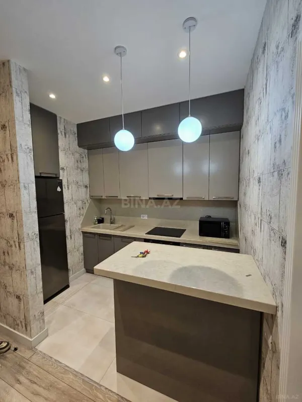 Satılır 2 otaqlı mənzil 65 m²
