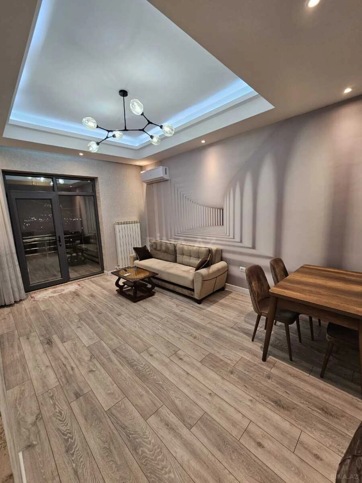 Satılır 2 otaqlı mənzil 65 m²