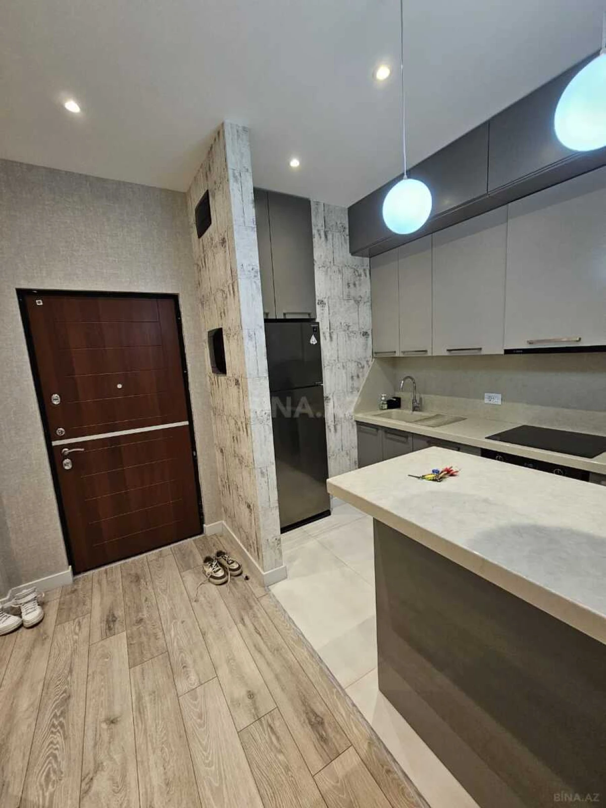 Satılır 2 otaqlı mənzil 65 m²