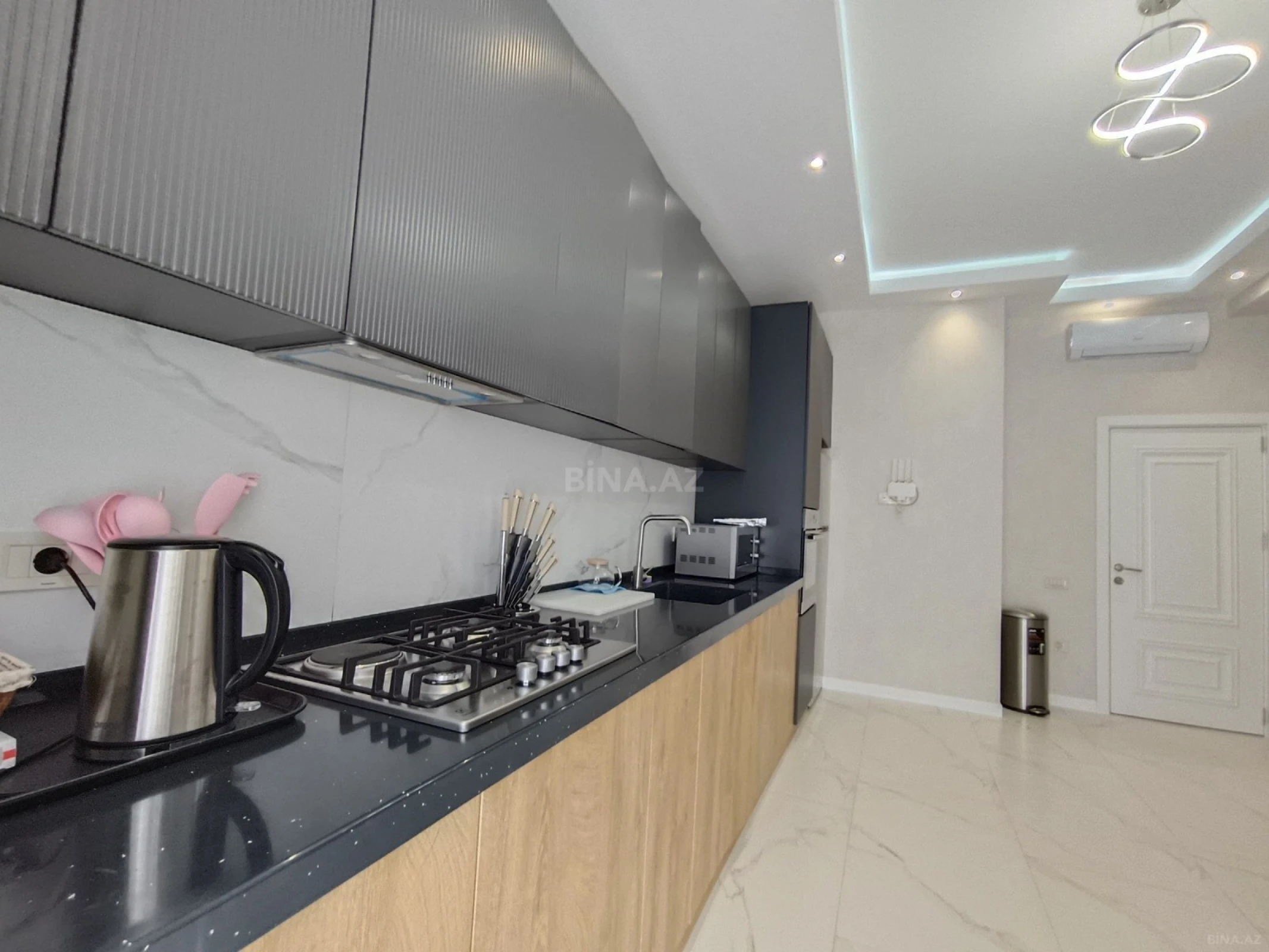 Kirayə verilir 3 otaqlı mənzil 125 m²