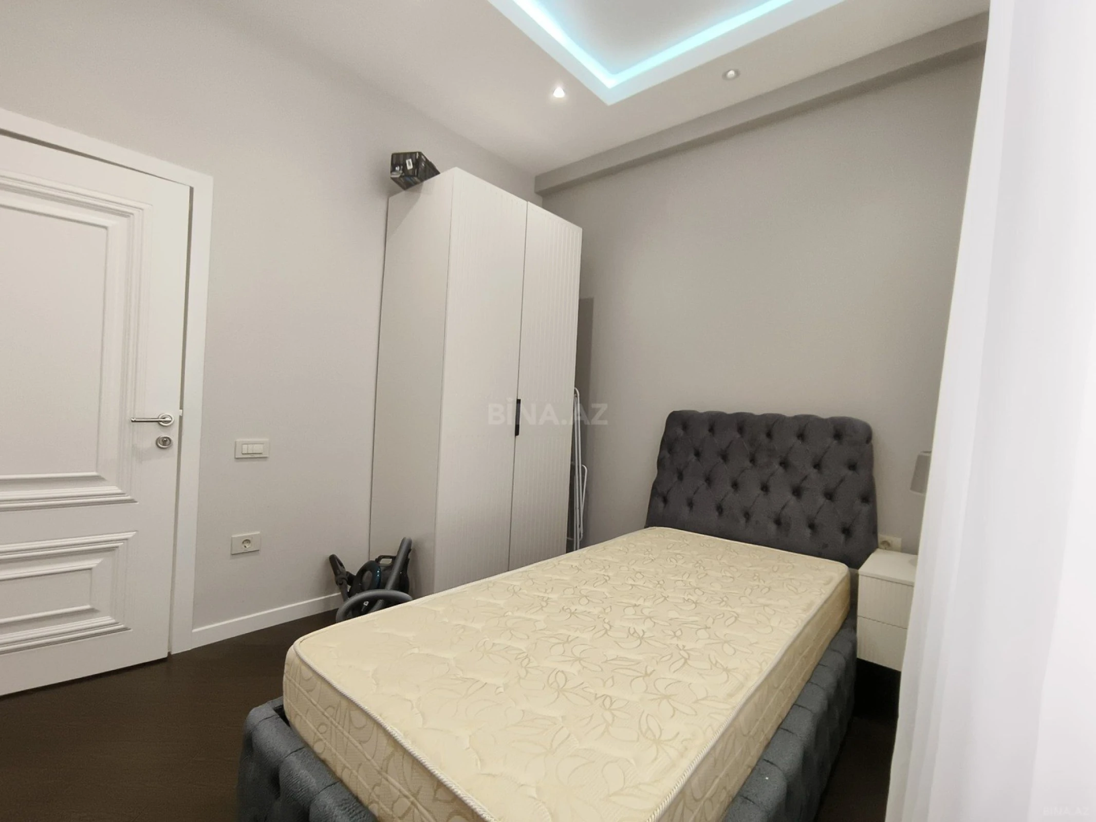 Kirayə verilir 3 otaqlı mənzil 125 m²