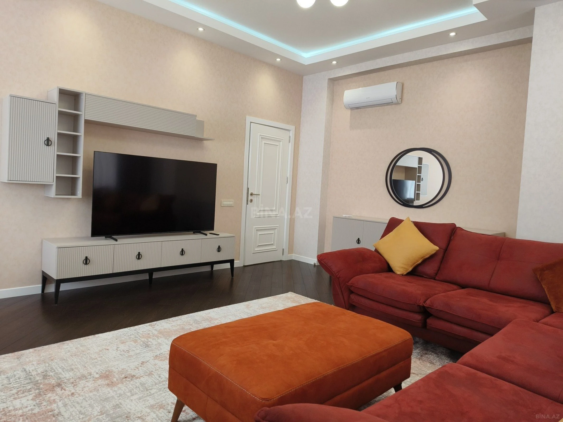 Kirayə verilir 3 otaqlı mənzil 125 m²