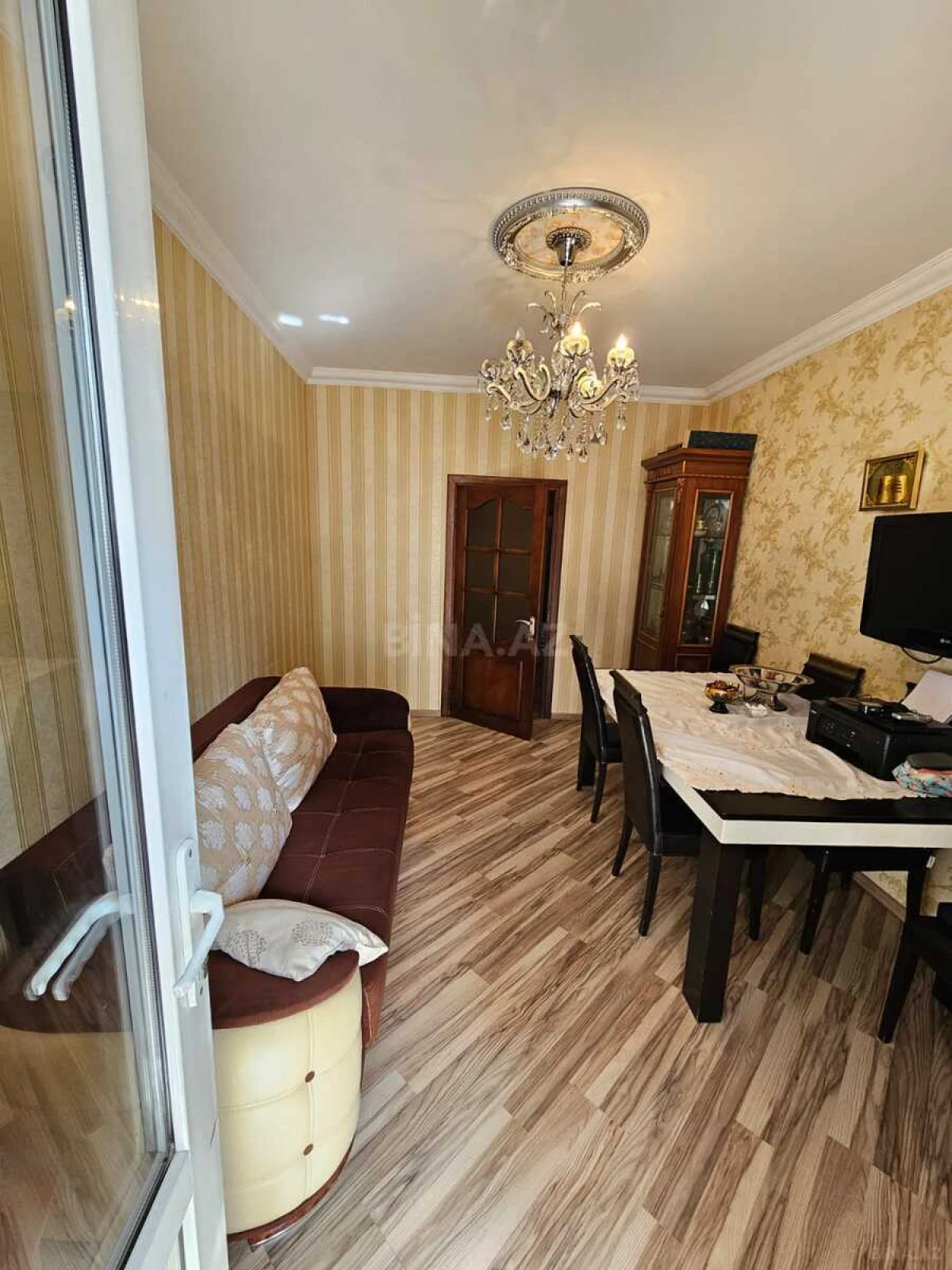 Satılır 5 otaqlı mənzil 108 m²
