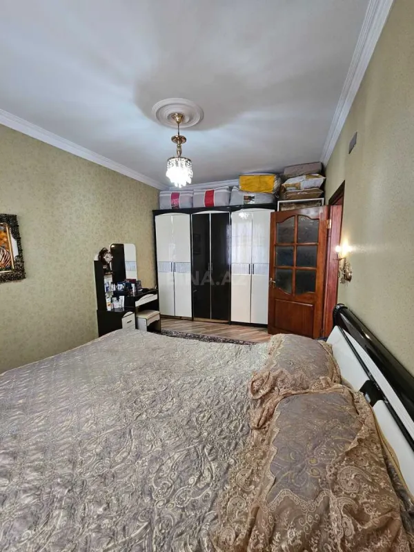 Satılır 5 otaqlı mənzil 108 m²