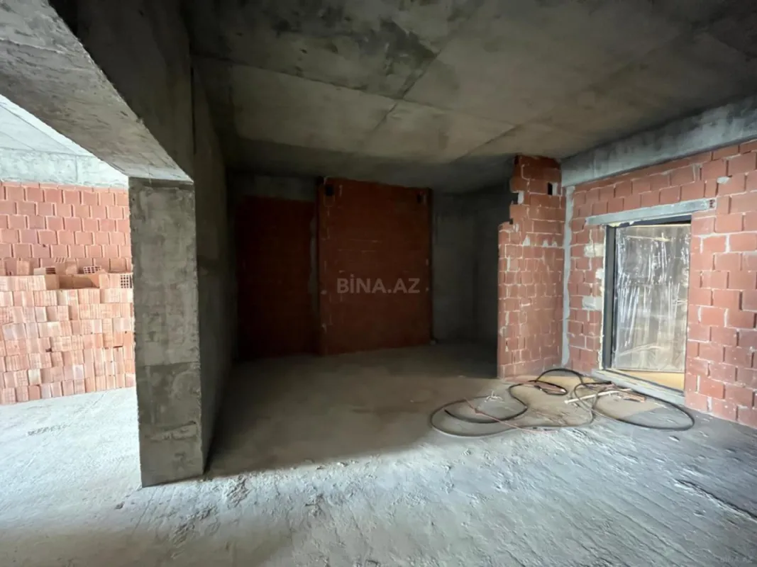Satılır 2 otaqlı mənzil 117.2 m²