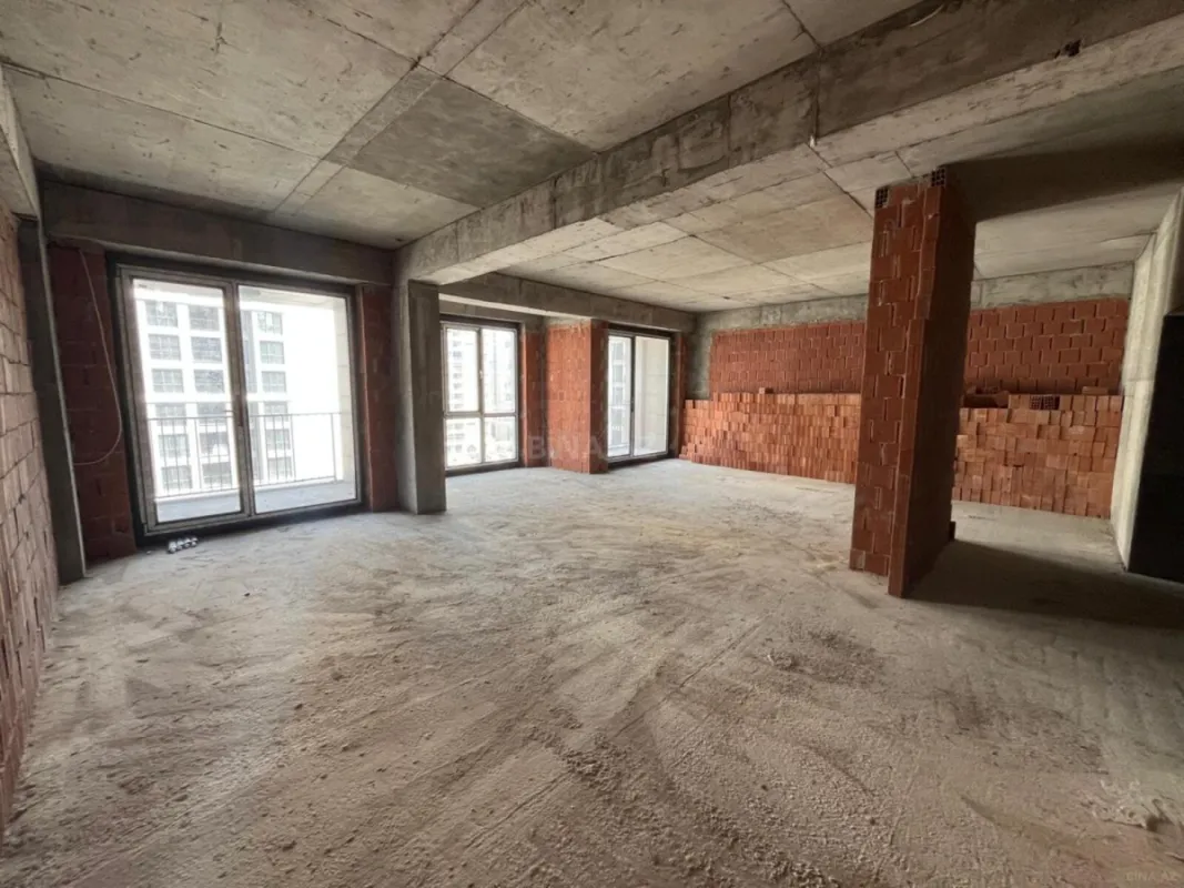 Satılır 2 otaqlı mənzil 117.2 m²
