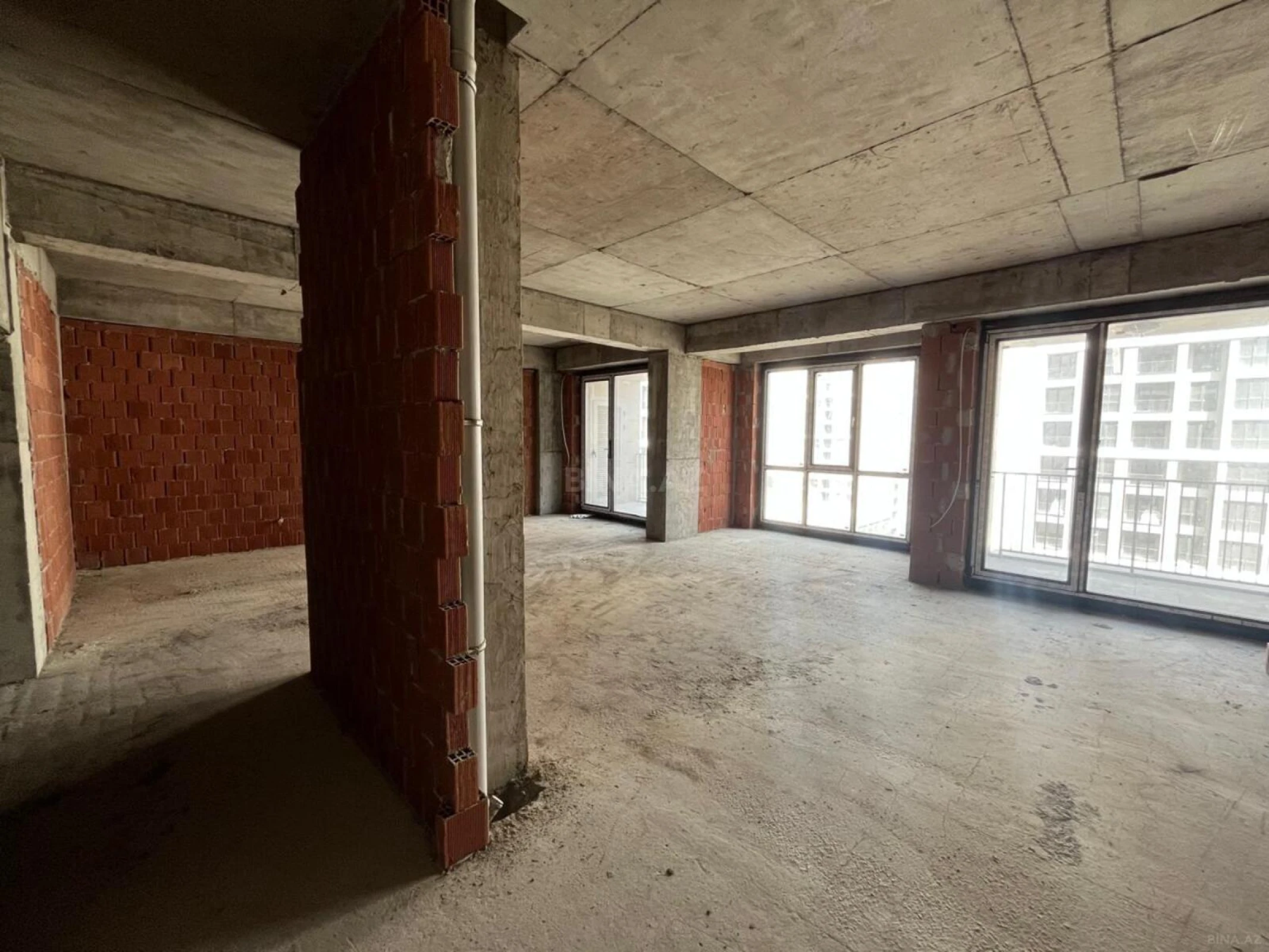 Satılır 2 otaqlı mənzil 117.2 m²
