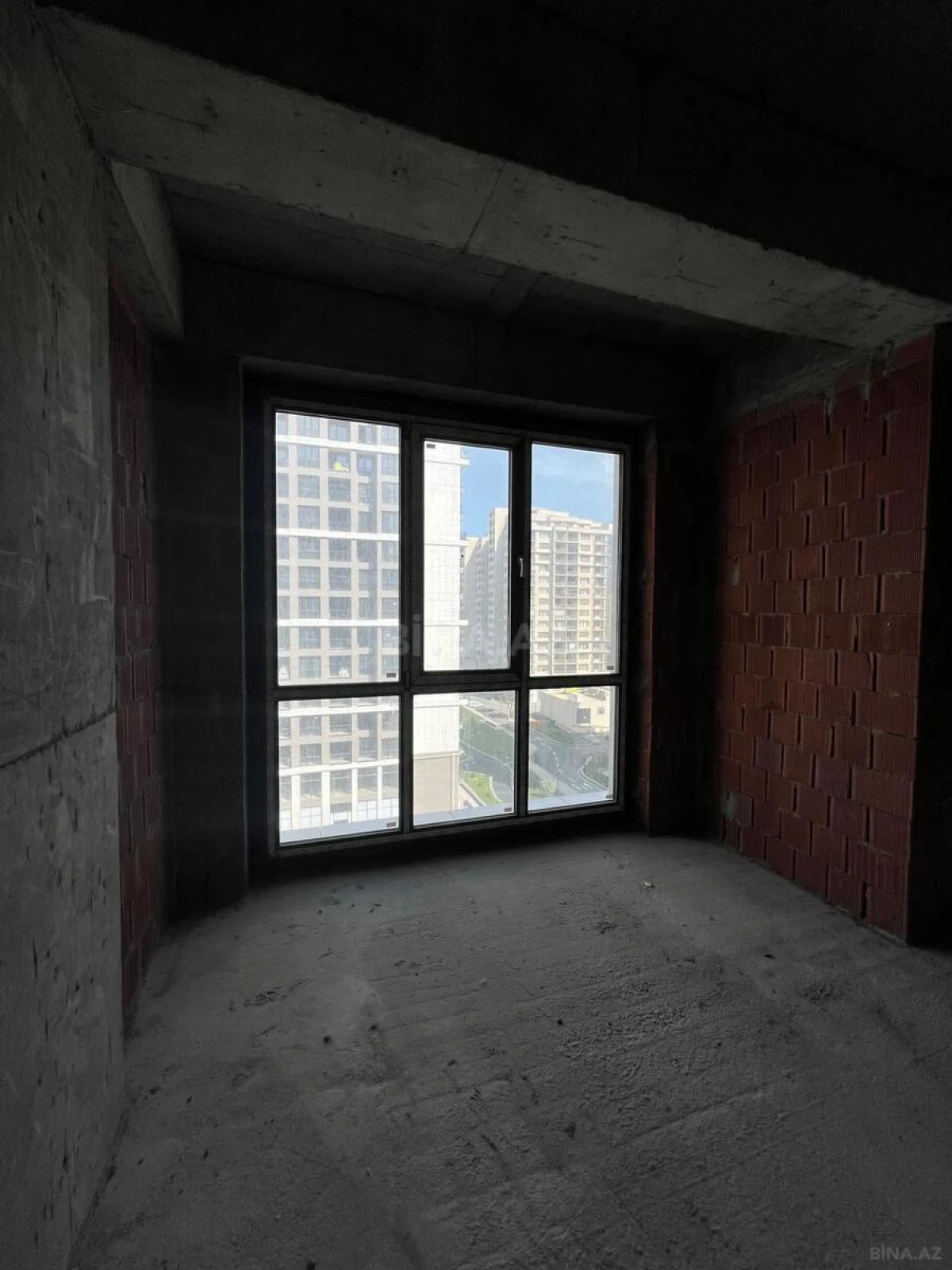 Satılır 2 otaqlı mənzil 117.2 m²