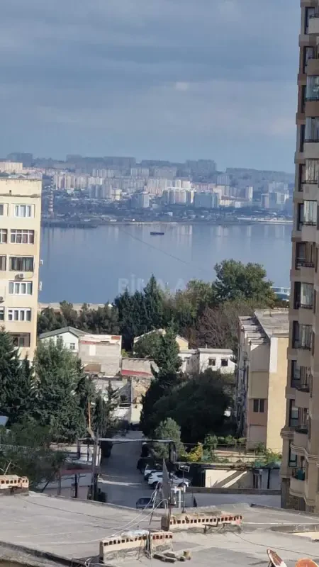 Satılır 3 otaqlı mənzil 90 m²