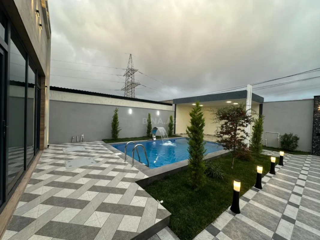 Satılır 4 otaqlı həyət evi 140 m²