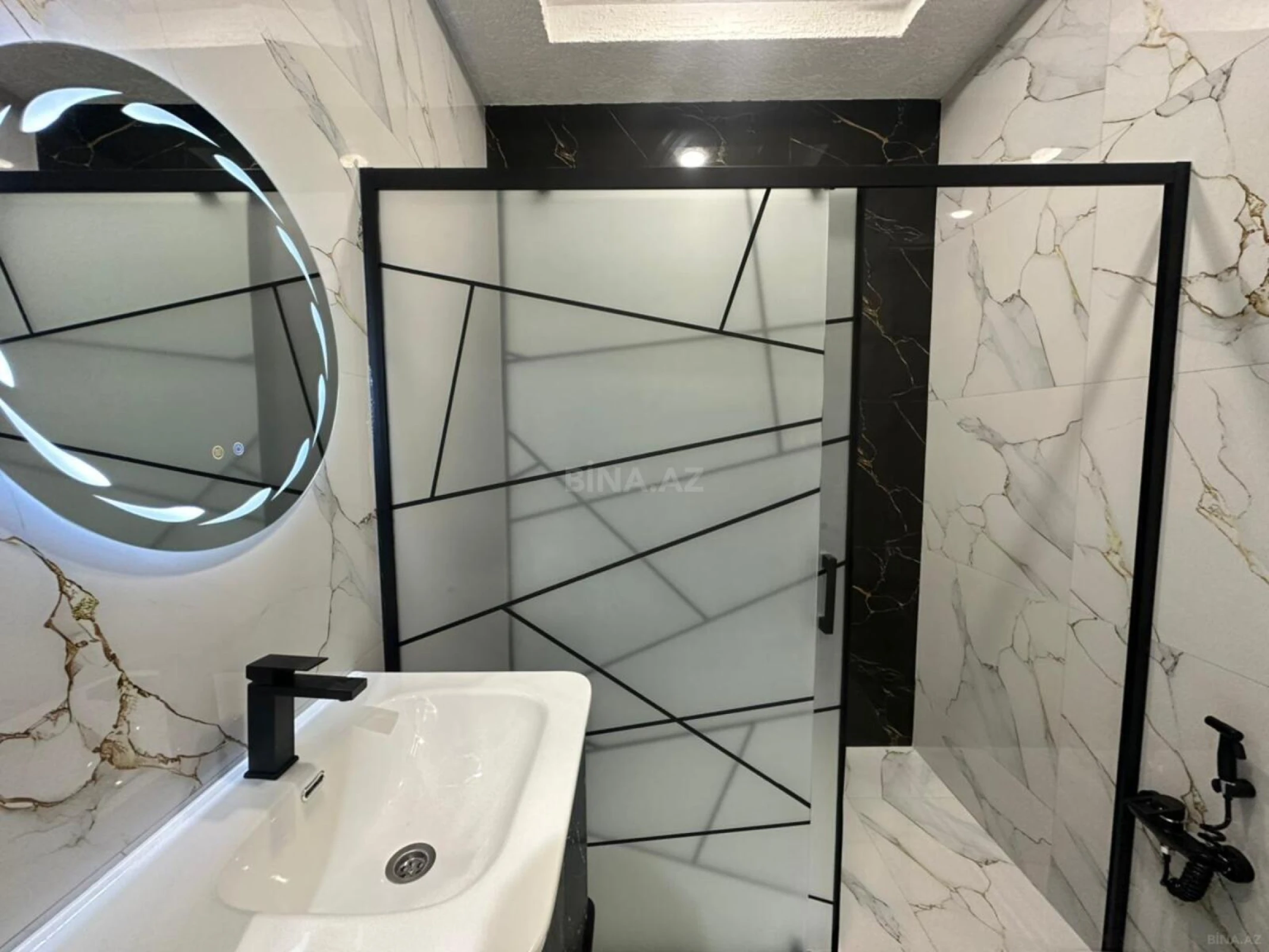 Satılır 4 otaqlı həyət evi 140 m²