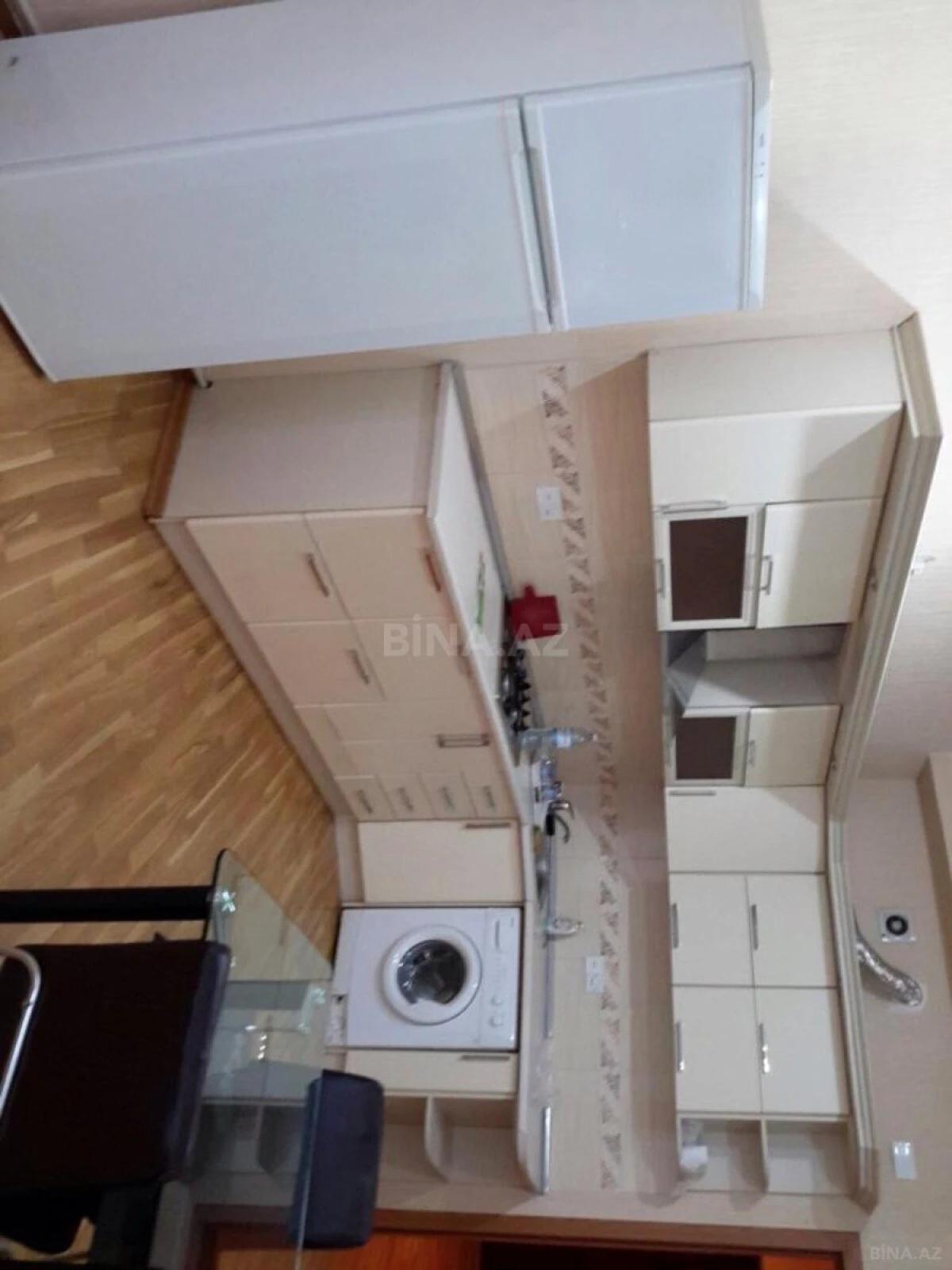 Satılır 2 otaqlı mənzil 106 m²