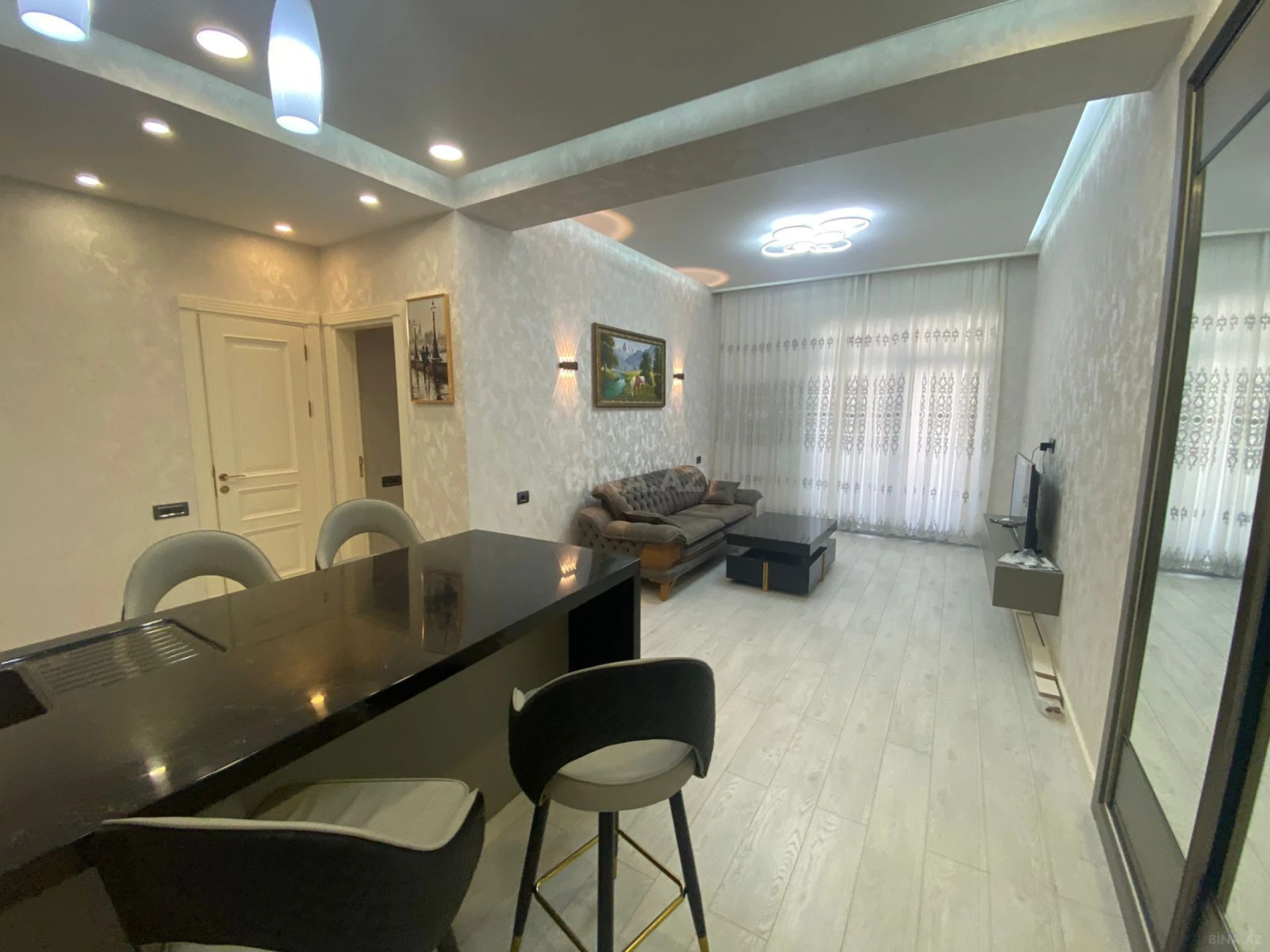 Satılır 2 otaqlı mənzil 65 m²