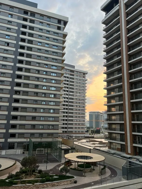 Satılır 2 otaqlı mənzil 65 m²