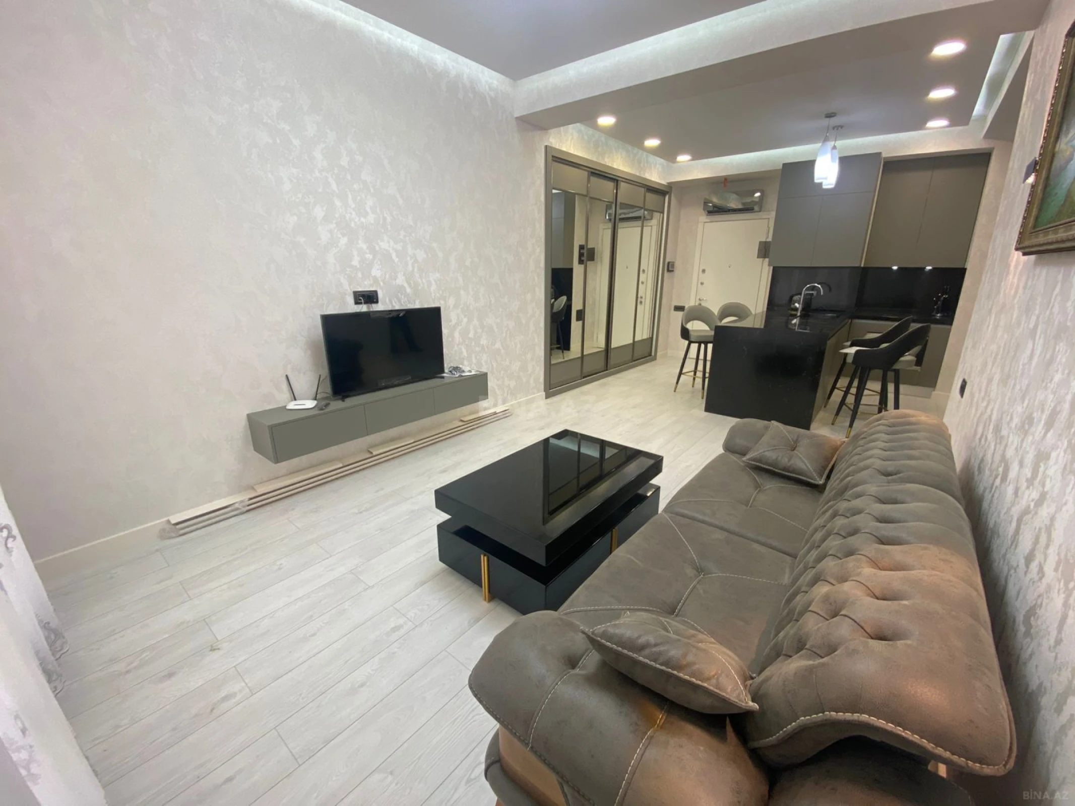 Satılır 2 otaqlı mənzil 65 m²