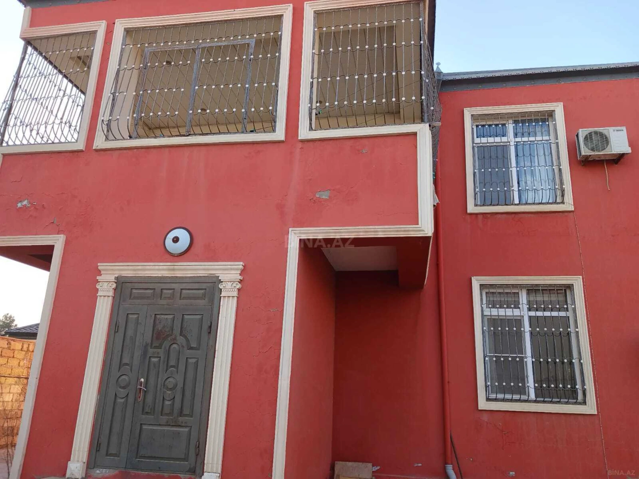 Satılır 6 otaqlı həyət evi 320 m²