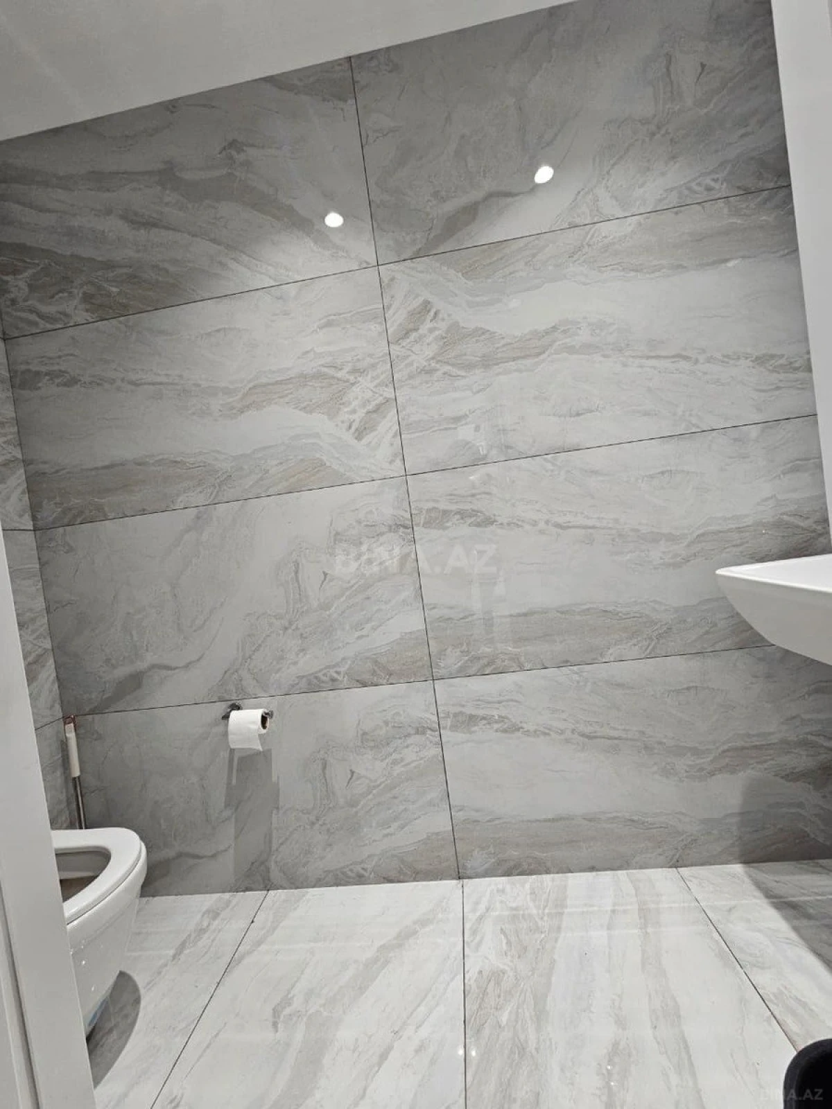 Satılır obyekt 45 m²