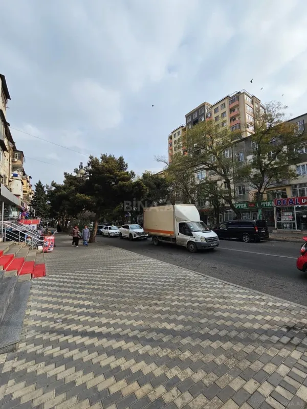 Satılır obyekt 45 m²