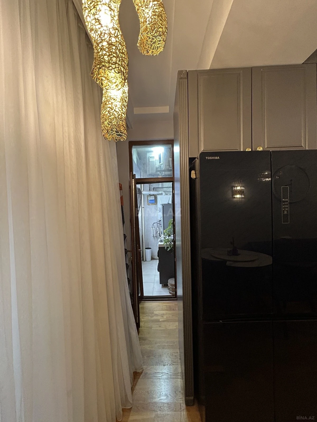 Satılır 3 otaqlı mənzil 135 m²