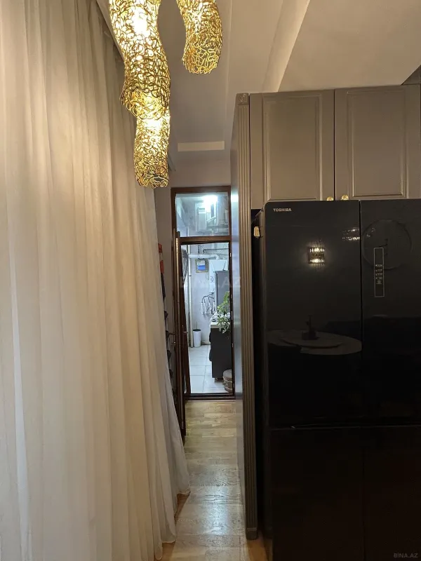 Satılır 3 otaqlı mənzil 135 m²