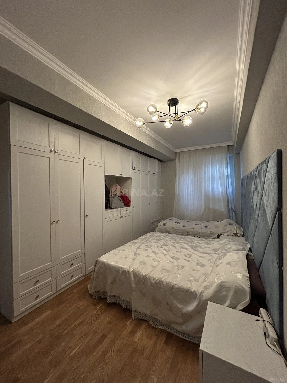 Satılır 3 otaqlı mənzil 135 m²