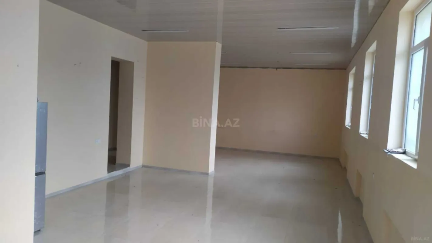 Satılır obyekt 230 m²