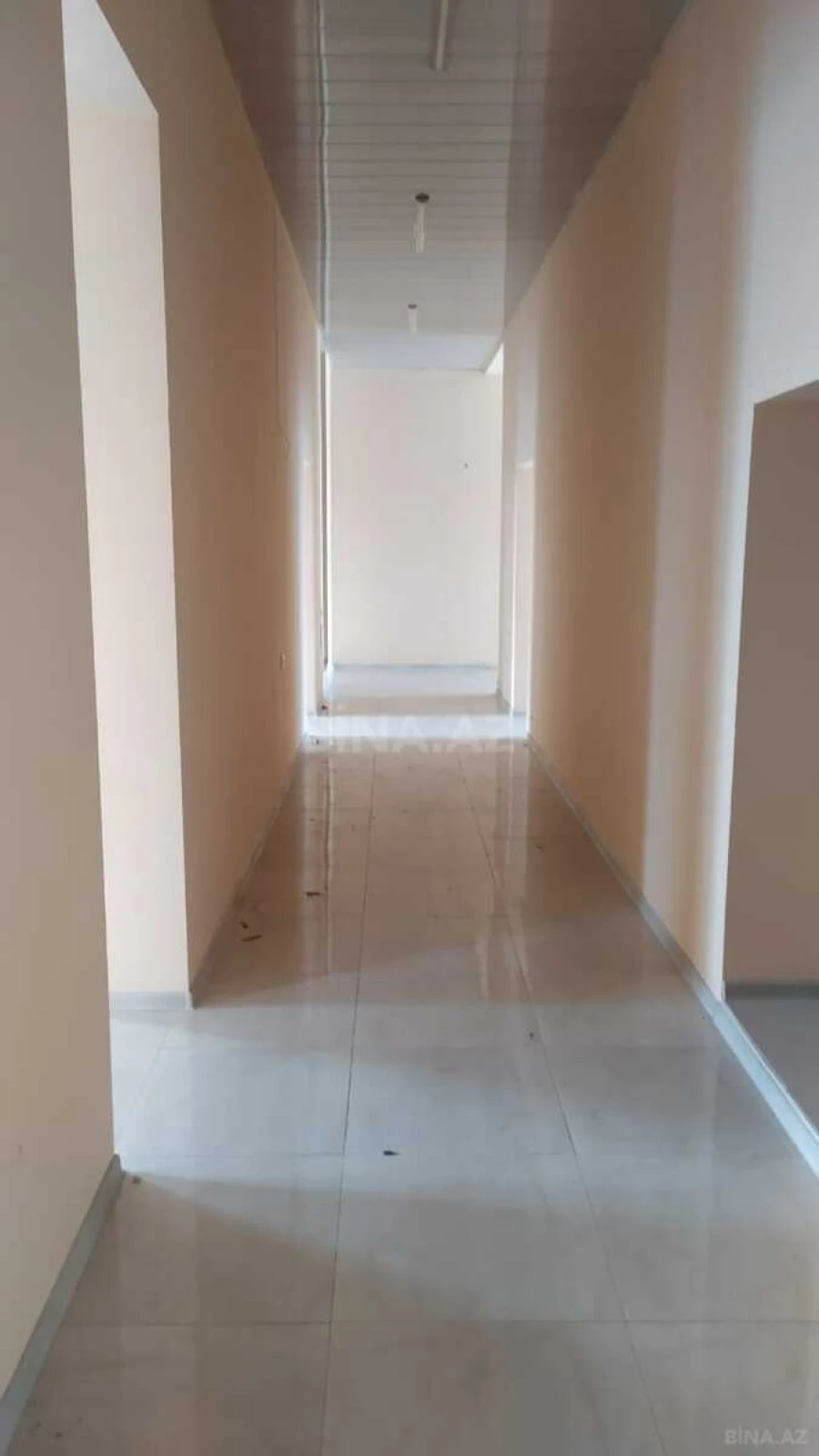 Satılır obyekt 230 m²