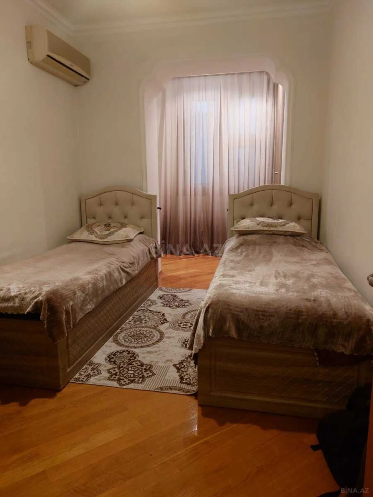 Satılır 4 otaqlı mənzil 90 m²