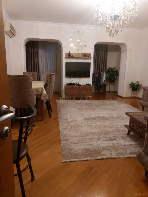 Satılır 4 otaqlı mənzil 90 m²