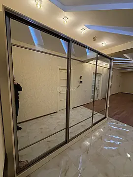Satılır 5 otaqlı mənzil 190 m²