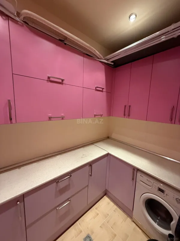 Satılır 5 otaqlı mənzil 190 m²