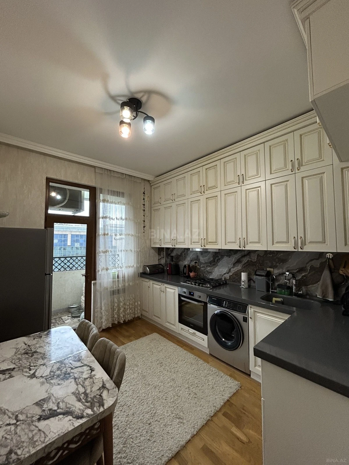 Satılır 3 otaqlı mənzil 110 m²
