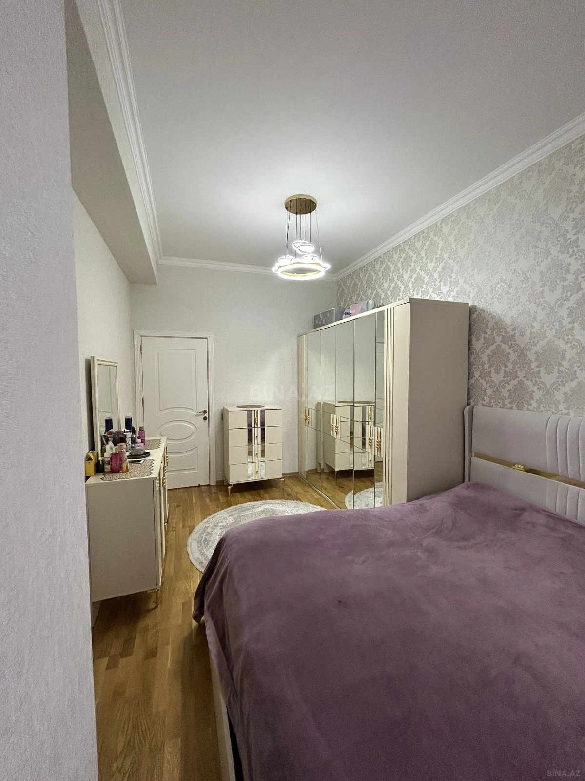 Satılır 3 otaqlı mənzil 110 m²