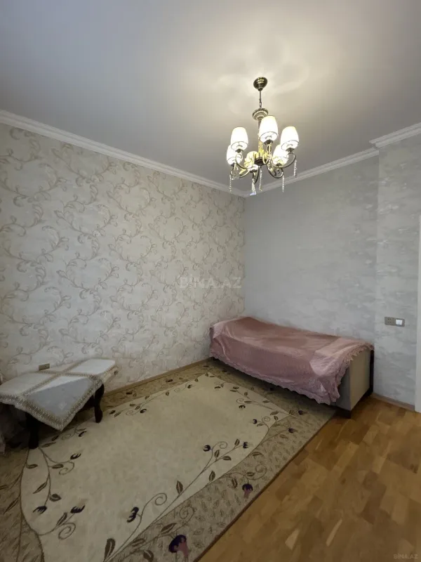 Satılır 3 otaqlı mənzil 110 m²
