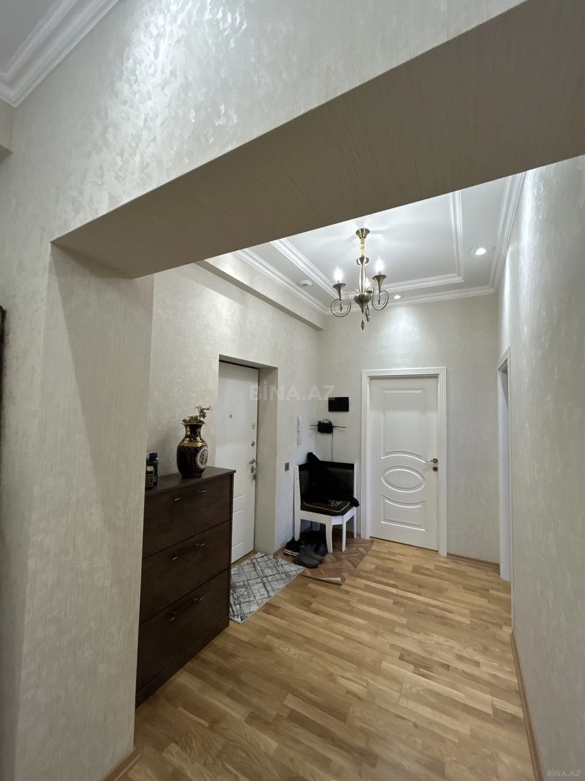 Satılır 3 otaqlı mənzil 110 m²