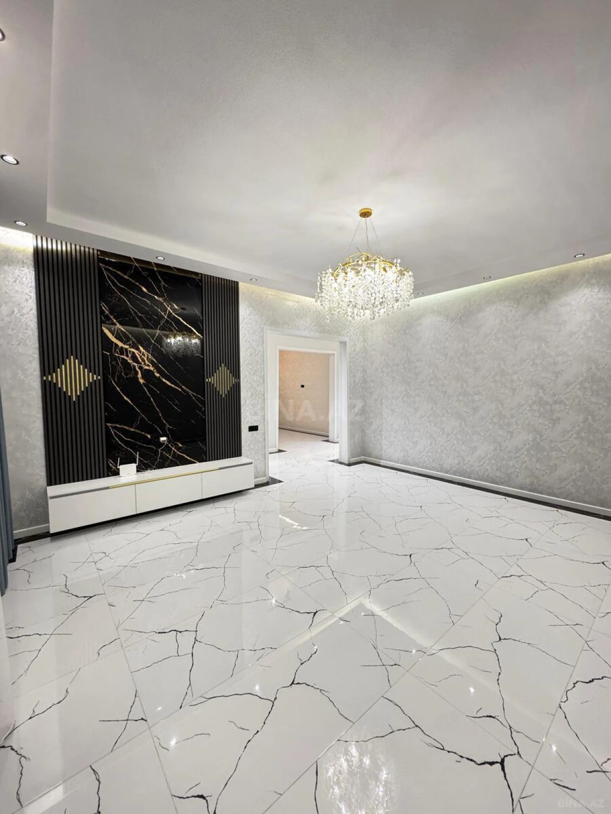 Satılır 4 otaqlı həyət evi 180 m²