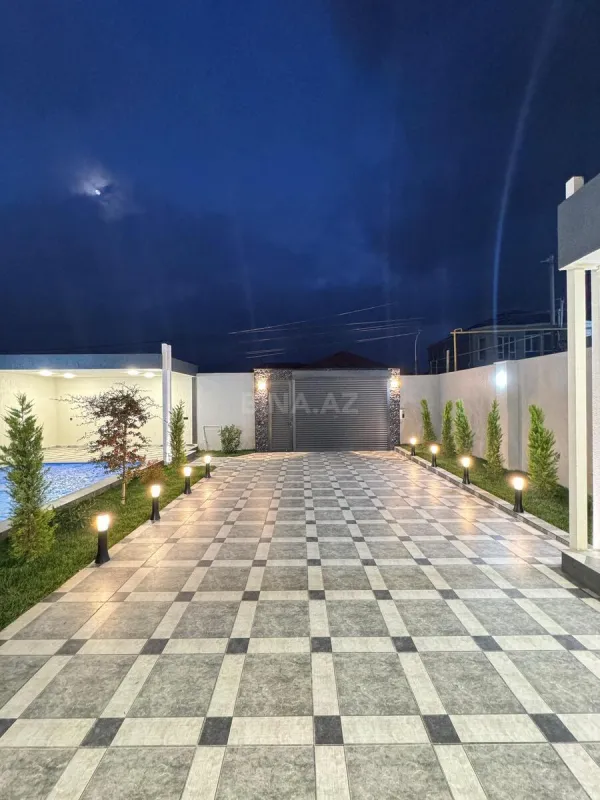 Satılır 4 otaqlı həyət evi 180 m²