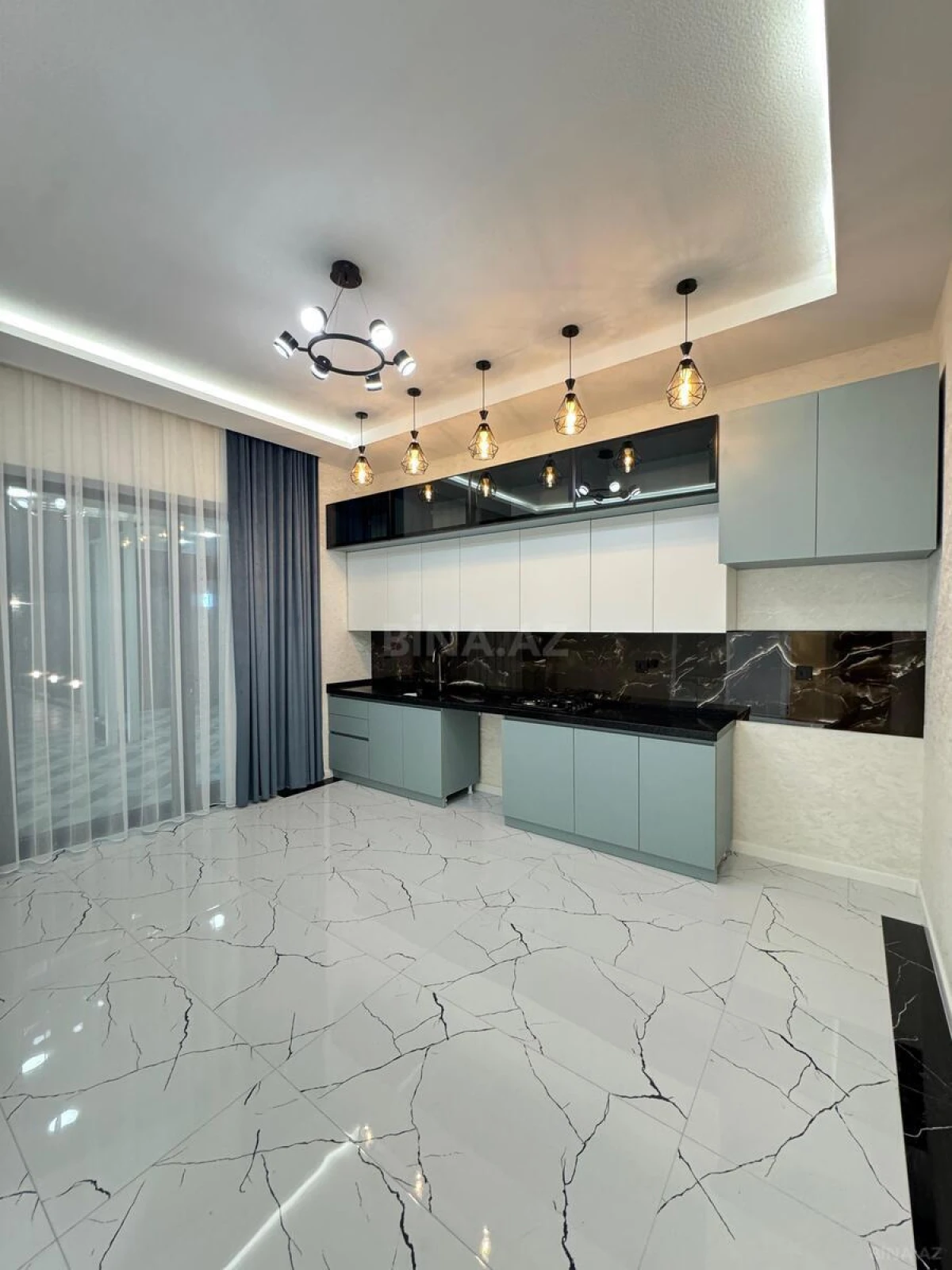 Satılır 4 otaqlı həyət evi 180 m²