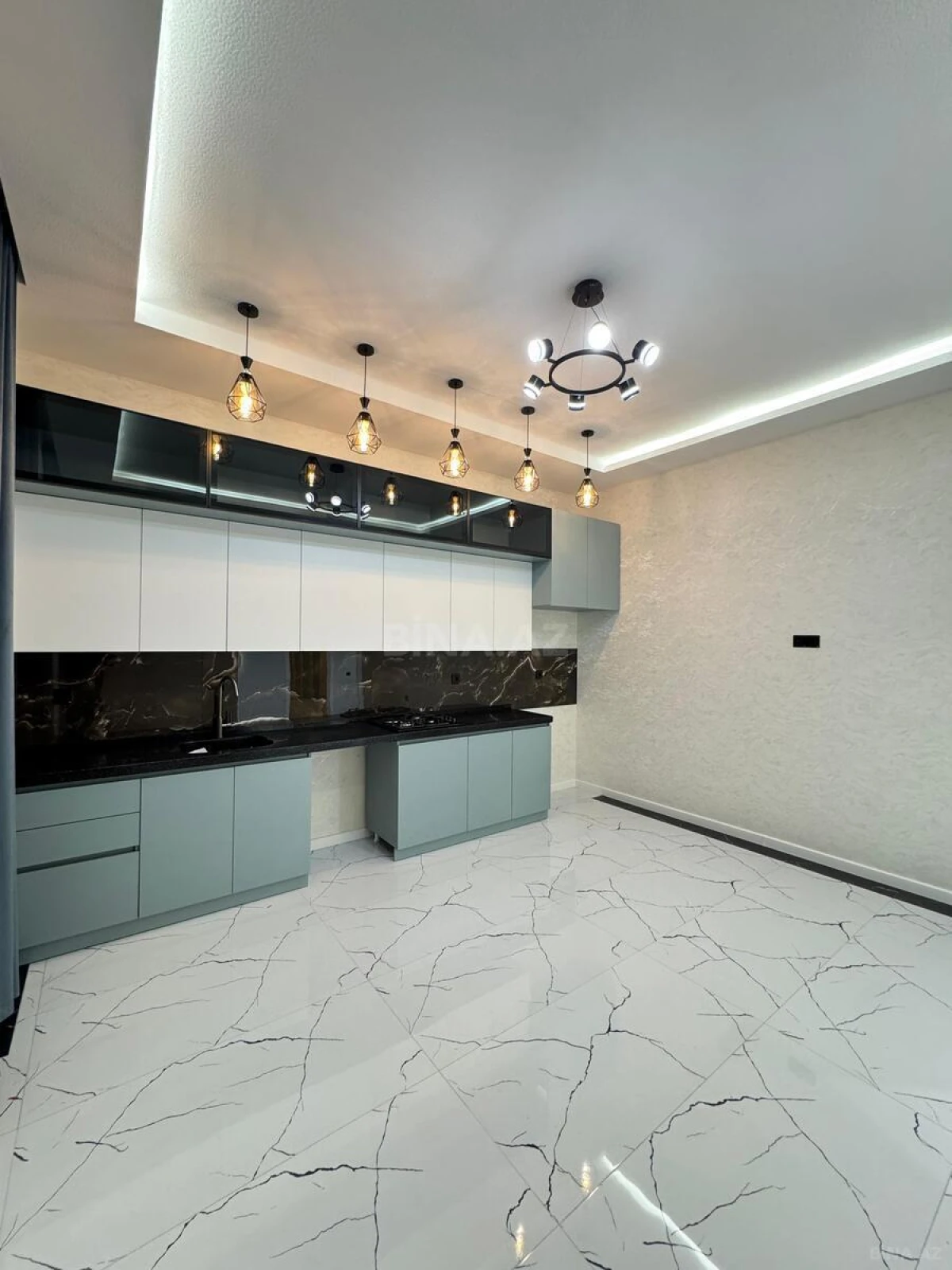 Satılır 4 otaqlı həyət evi 180 m²