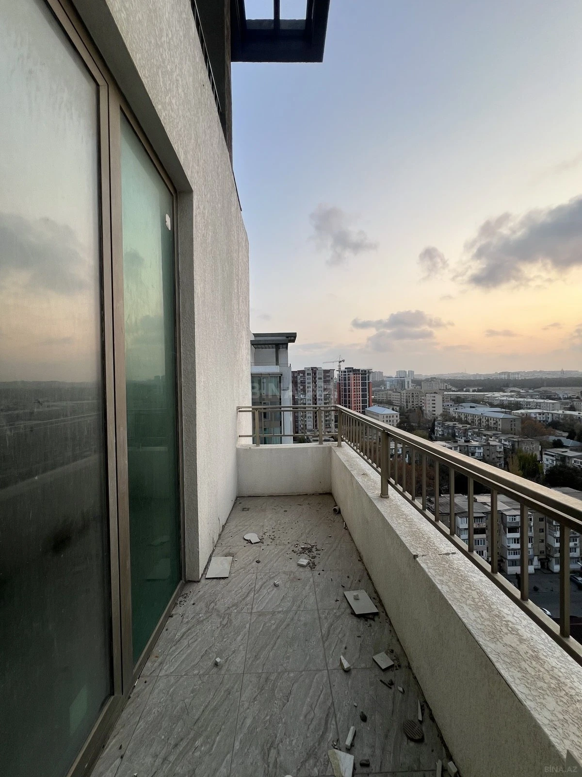 Satılır 3 otaqlı mənzil 100 m²