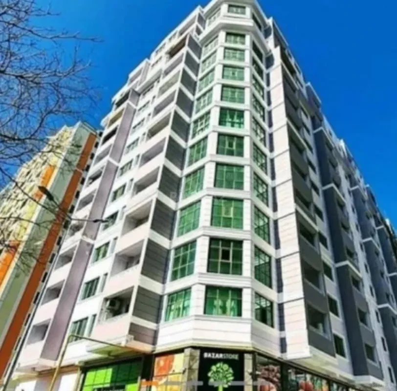 Satılır 4 otaqlı mənzil 170 m²