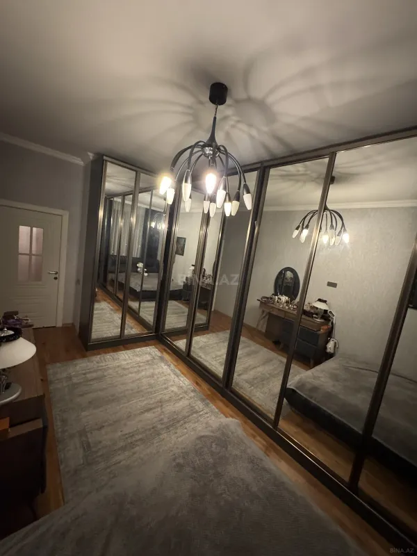 Satılır 3 otaqlı mənzil 121.4 m²