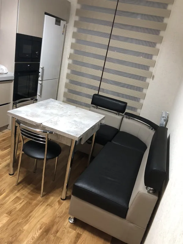 Satılır 3 otaqlı mənzil 121.4 m²