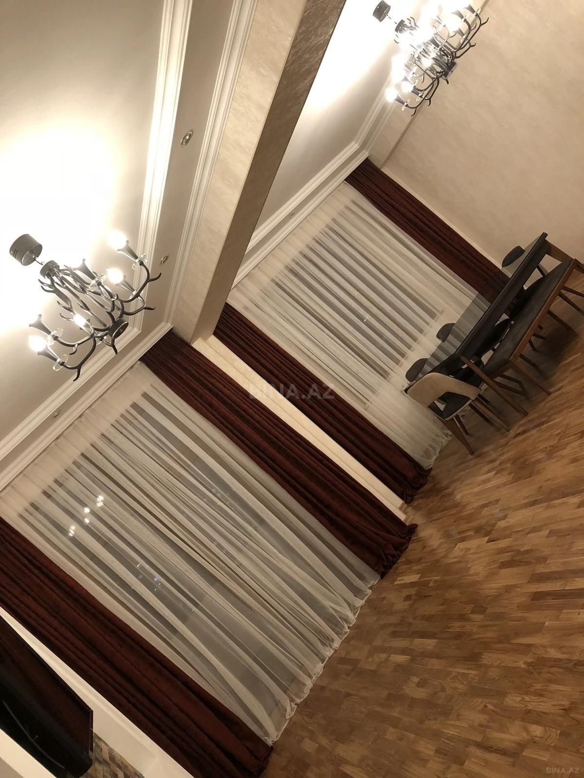 Satılır 3 otaqlı mənzil 121.4 m²
