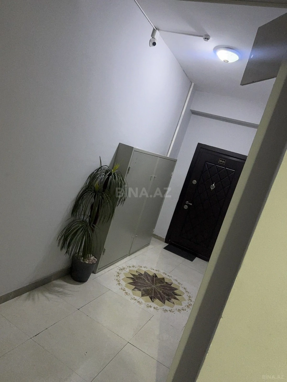 Satılır 3 otaqlı mənzil 121.4 m²