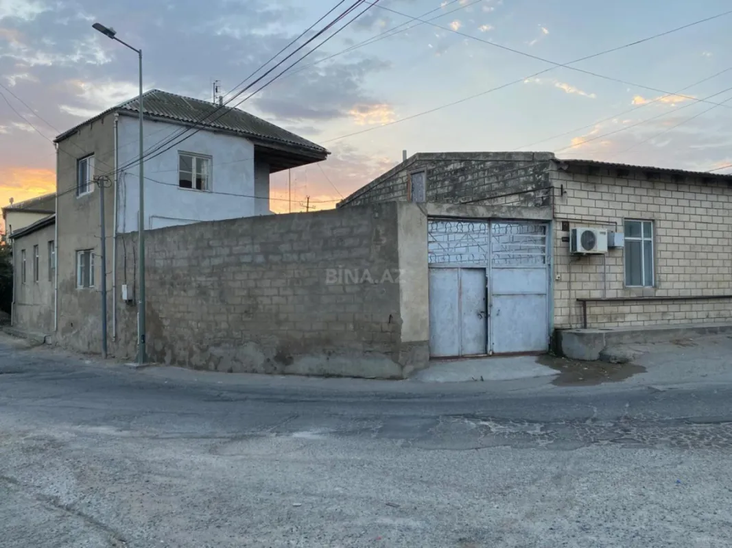 Satılır 4 otaqlı həyət evi 100 m²