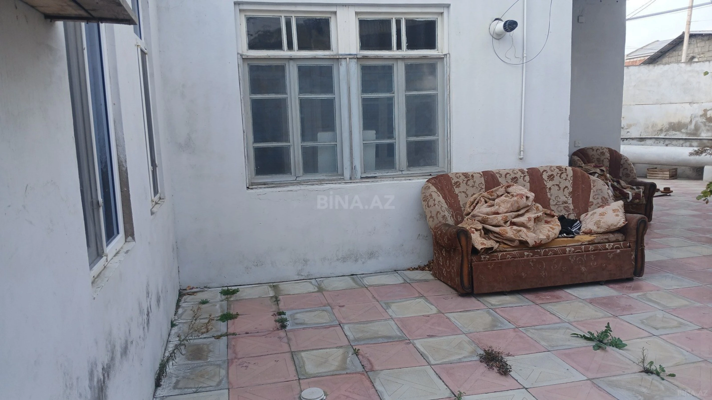 Satılır 4 otaqlı həyət evi 100 m²